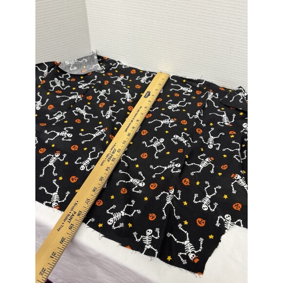 Halloween Cotton Fabric Pieces- Dancing Skeletons & Pumpkins on Black - Picture 6 of 14